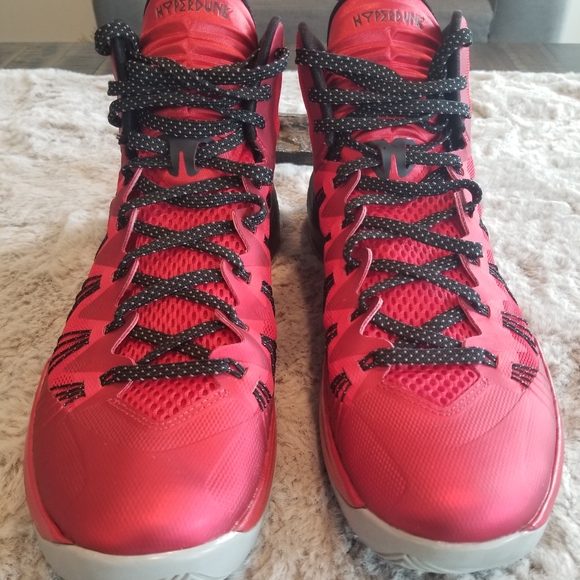 Men's Nike Red Hyperdunks - Picture 1 of 4